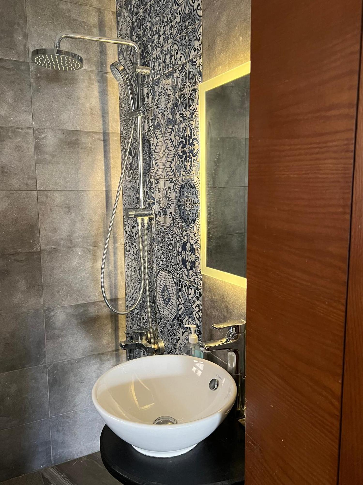 Apartment Sunny Elegant 3br Near Auc New Kairo